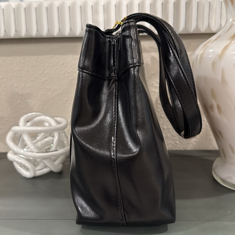 NWT LIKE DREAMS Black Scarlett Retro Compact Tote Bag - Picture 5 of 8